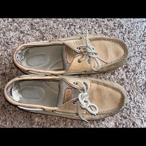 women’s sperry slip on long toed boat shoe